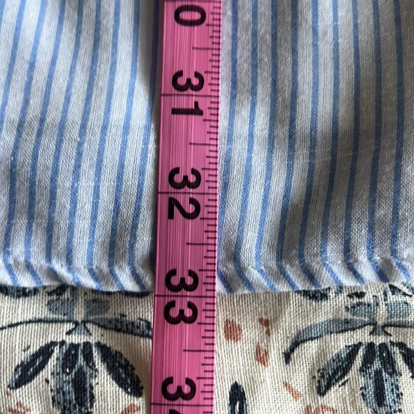 En Crème Smock Dress with Floral Embroidery - Picture 9 of 9